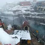 उत्तराखंड में फिर बदला मौसम का मिजाज, कई जिलों में हो रही है बारिश और बर्फबारी