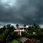 उत्तराखंड में पहाड़ से लेकर मैदान तक बदला मौसम, बर्फ़बारी और बारिश से बढ़ाई ठंडक