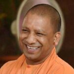 उत्तर प्रदेश के सीएम ने दी सड़क पर नमाज पढ़ने वालों को सख्त चेतावनी, कहा – नियम – कायदों का पालन करना है सबके लिए अनिवार्य
