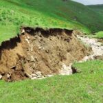 उत्तराखंड स्थित विश्व प्रसिद्ध दयारा बुग्याल पर छा रहा संकट, खाई में तब्दील हो रहे हैं घास के मैदान